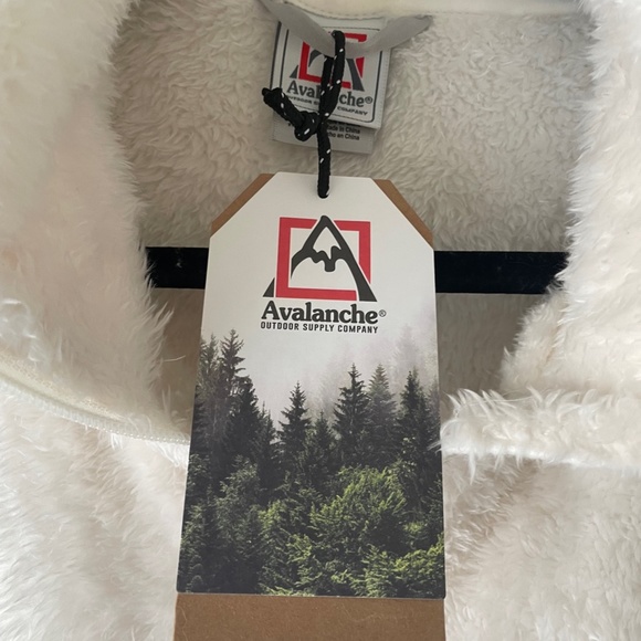 NEW! AVALANCHE Women's Sherpa Fuzzy Fleece Jacket MEDIUM - Picture 4 of 11